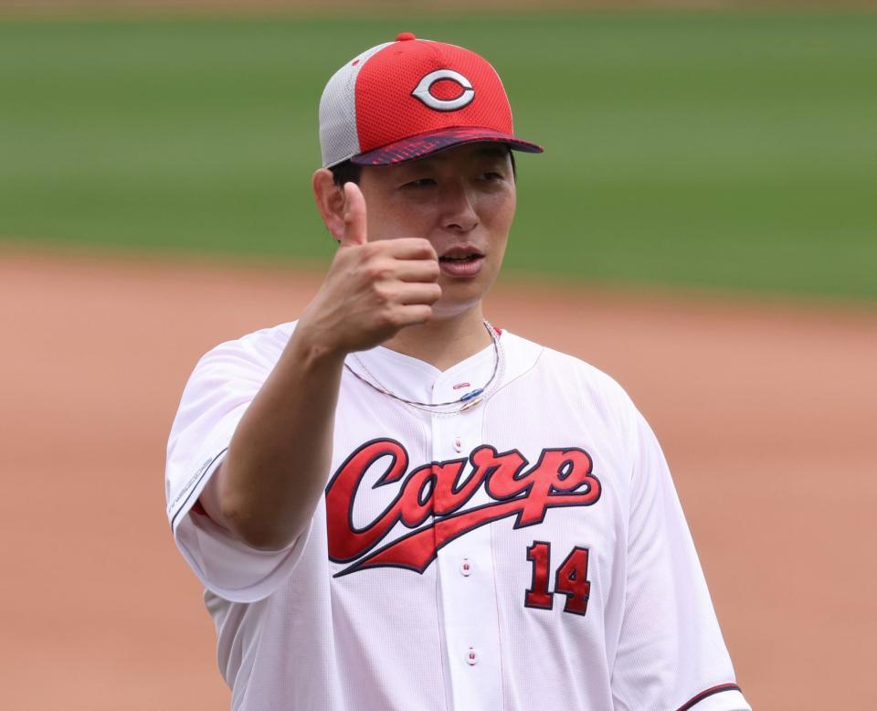 　リラックスして練習に臨む大瀬良（撮影・市尻達拡）