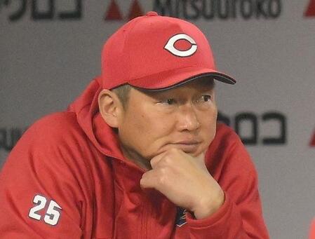 広島 新井監督が2度のリクエスト失敗 6回で権利消滅 バウアー攻略へ最後の一手も判定覆らず