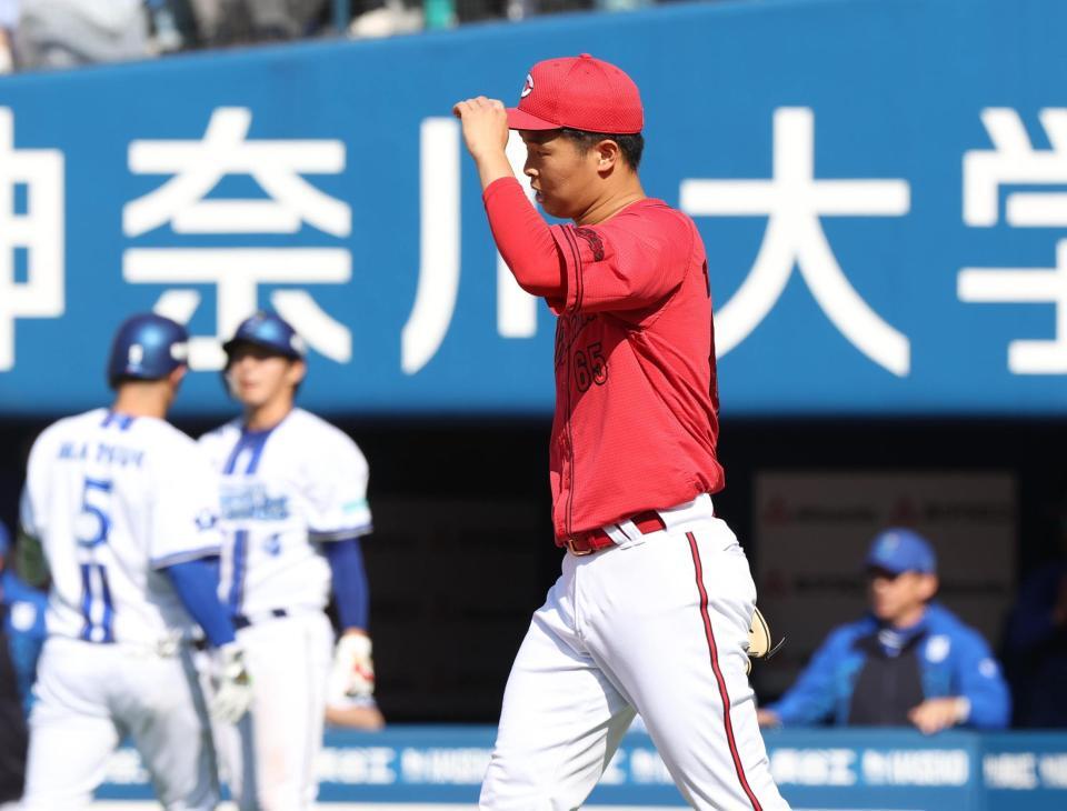 　４回、佐野に２点適時打を浴びた玉村（撮影・佐々木彰尚）