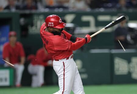 広島が痛恨…九回無死満塁でまさかの無得点　ファビアンが、菊池が　初回の３点以降は拙攻の連続