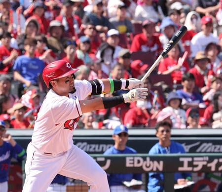 広島の新クリーンアップ大爆発 大量得点で5割復帰 安仁屋宗八氏「しばらくこのまま固定すればいい」