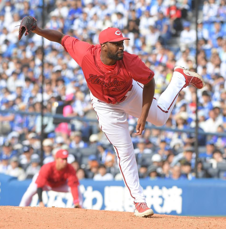 　６回、３番手で登板したハーン（撮影・佐藤厚）