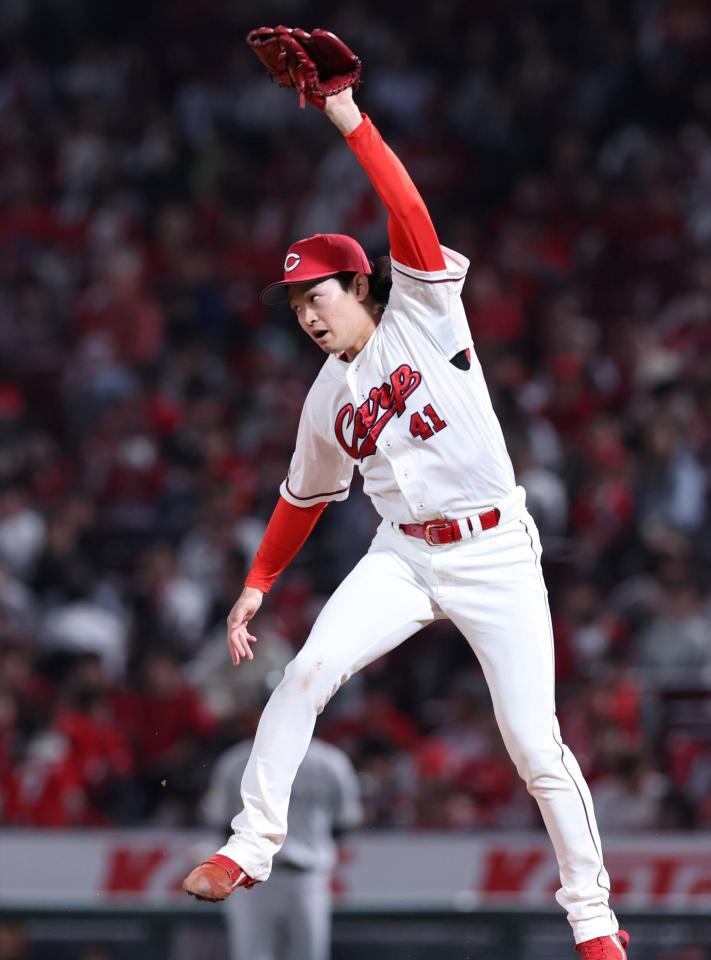 広島が鮮やか逆転勝ち！小園が値千金の逆転満塁弾 マツダでの