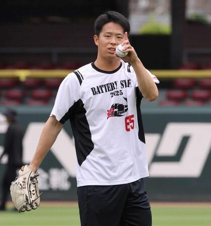 　キャッチボールをする玉村（撮影・市尻達拡）