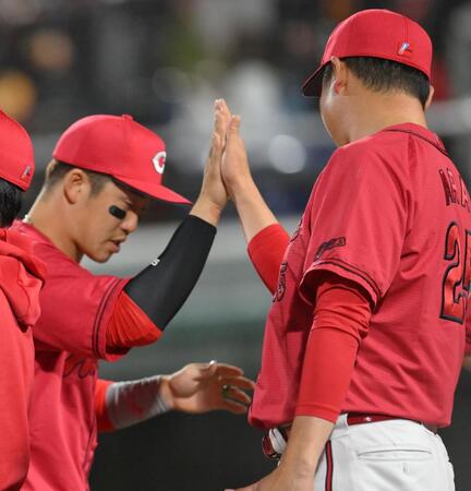 接戦制し２位浮上の広島・新井監督　「みんなよく粘って、いいゲームができた」【一問一答】