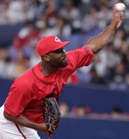 　８回に登板し、好投するハーン（撮影・坂部計介）