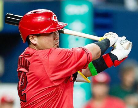 　１回、右前適時打を放つ末包