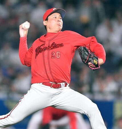 　１０回から登板し１イニングをピシャリと抑えた栗林（撮影・開出牧）