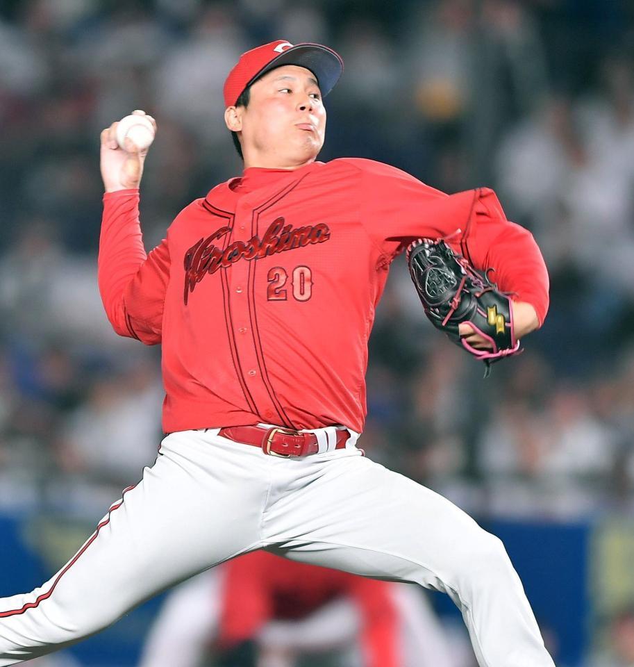 　１０回から登板し１イニングをピシャリと抑えた栗林（撮影・開出牧）