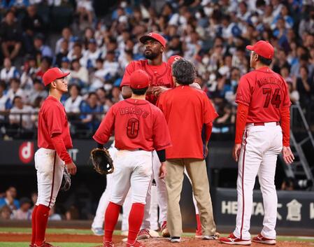 広島が激痛サヨナラ負け　７点差ひっくり返される悪夢　延長十回、栗林が田宮に劇弾浴びる