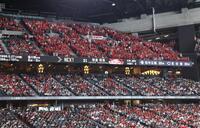 　三塁側スタンドを埋め尽くす広島ファン（撮影・中島達哉）