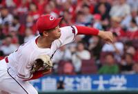 　先発し、力投する玉村（撮影・市尻達拡）