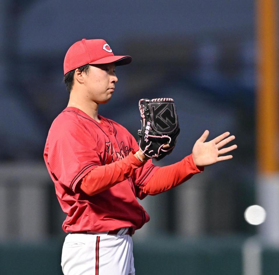 　６回、長坂を三ゴロに仕留めた佐藤柳（撮影・西田忠信）