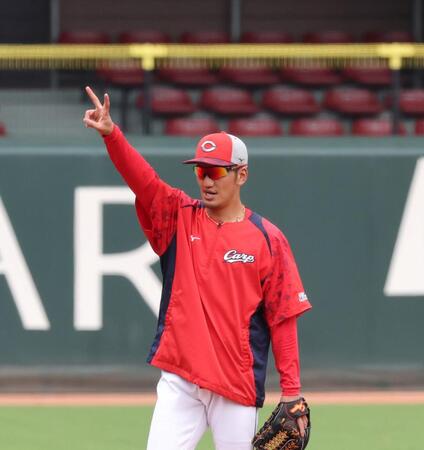 　ショートでノックを受ける矢野（撮影・市尻達拡）