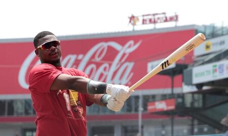 　打撃練習をするモンテロ（撮影・市尻達拡）