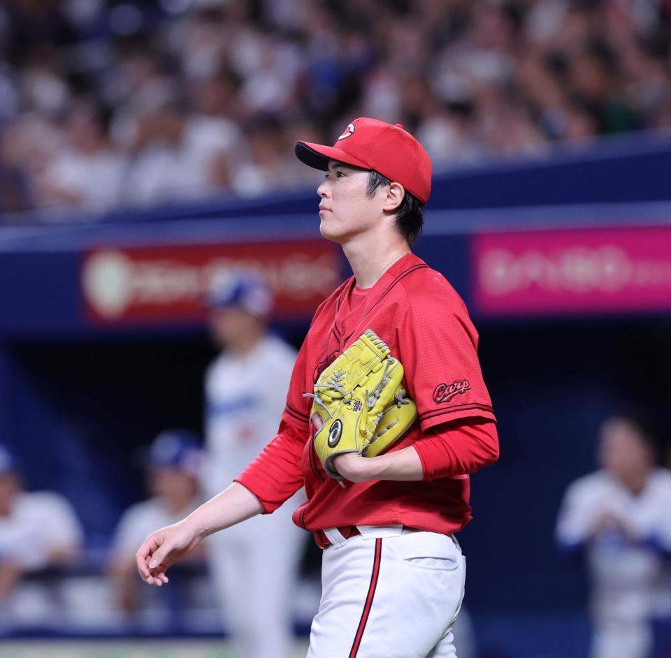 　３回、佐藤の右前タイムリーで失点し、マウンドに戻る森下（撮影・市尻達拡）