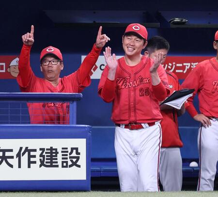 広島が逆転勝ちで貯金１　小園が逆転の２点適時三塁打　玉村が６回途中１失点で自己最多に並ぶ４勝目
