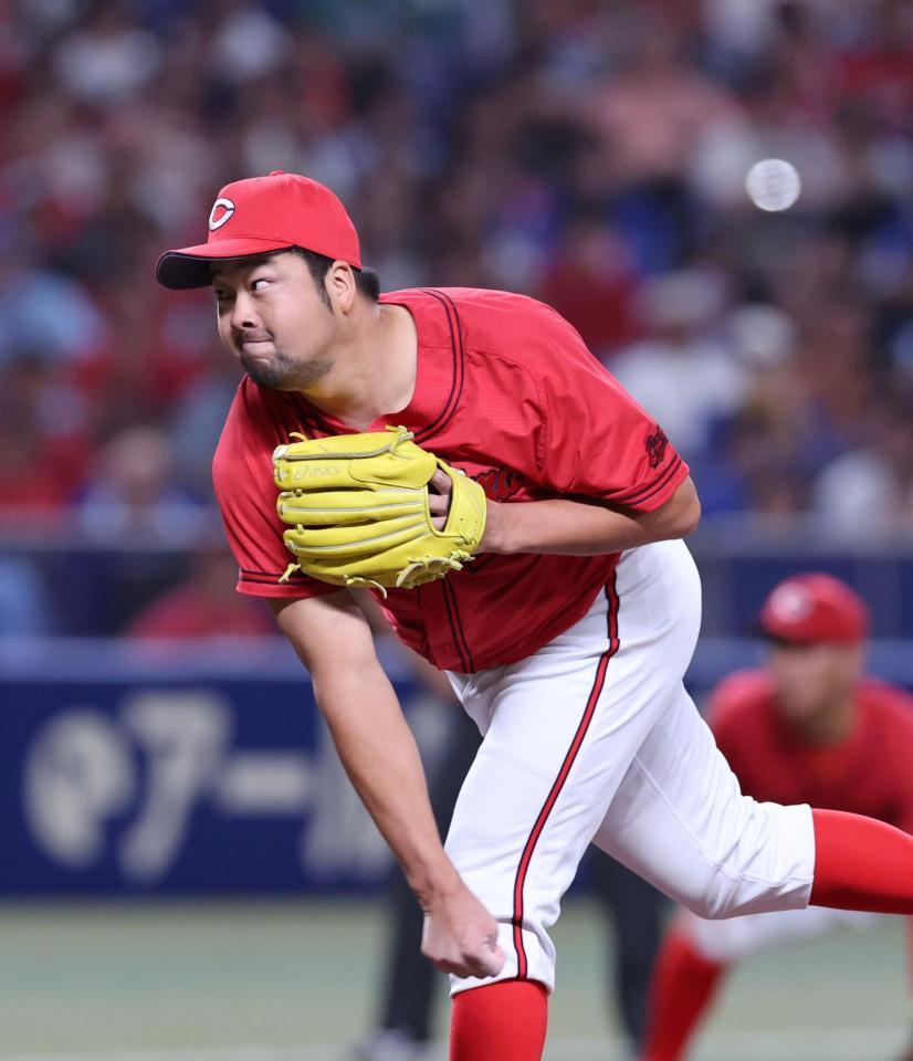 　６回、ピンチをしのぎ、無失点で終える中崎（撮影・市尻達拡）