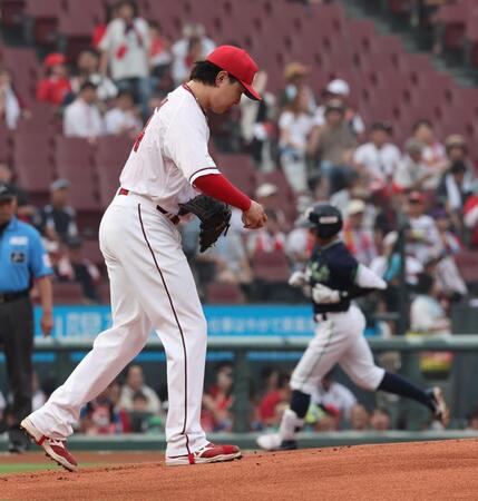 　１回、並木に左越えソロを許す大瀬良（撮影・市尻達拡）