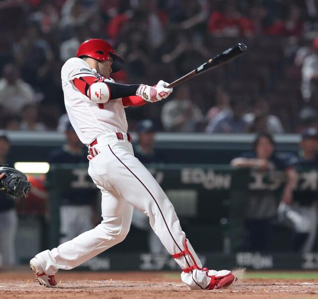 広島で史上9人目300二塁打達成の秋山 野球観変えたのはソフト