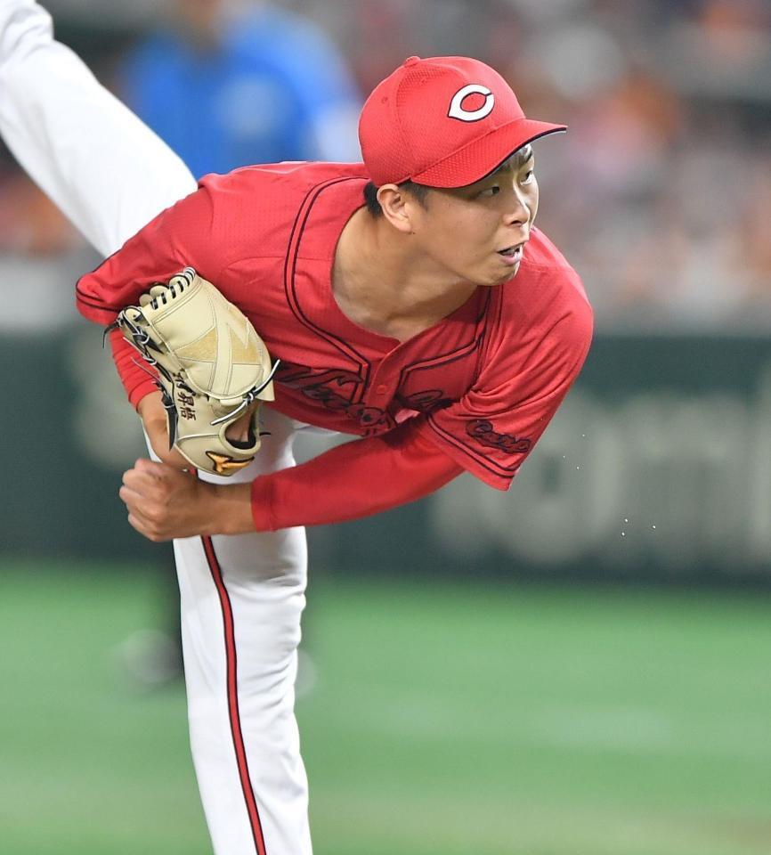 　４回、坂本を空振り三振に仕留める玉村（撮影・開出牧）