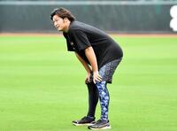 　練習に参加した床田（撮影・畠山賢大）