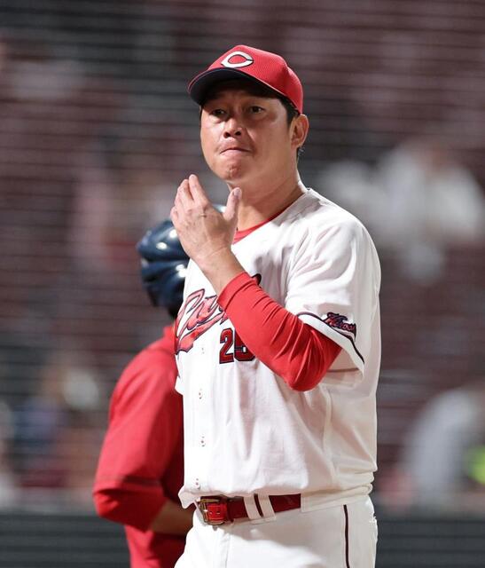 広島・新井監督 負傷離脱の中村奨成に言及「待ってるぞと伝えました