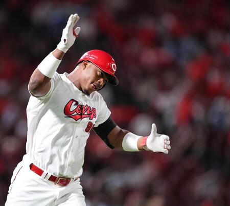 広島・モンテロ「メチャメチャ良かった」　２戦連発３号！フェリシアーノ通訳予言の覚醒　３度の中断経て降雨コールドでドローも