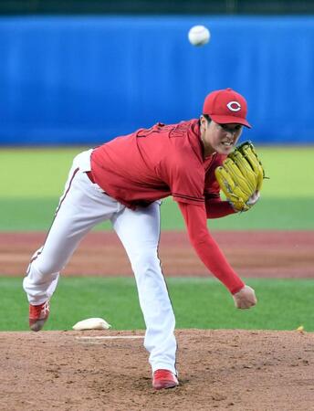 　ヤクルト打線に立ち向かう森下（撮影・佐藤厚）