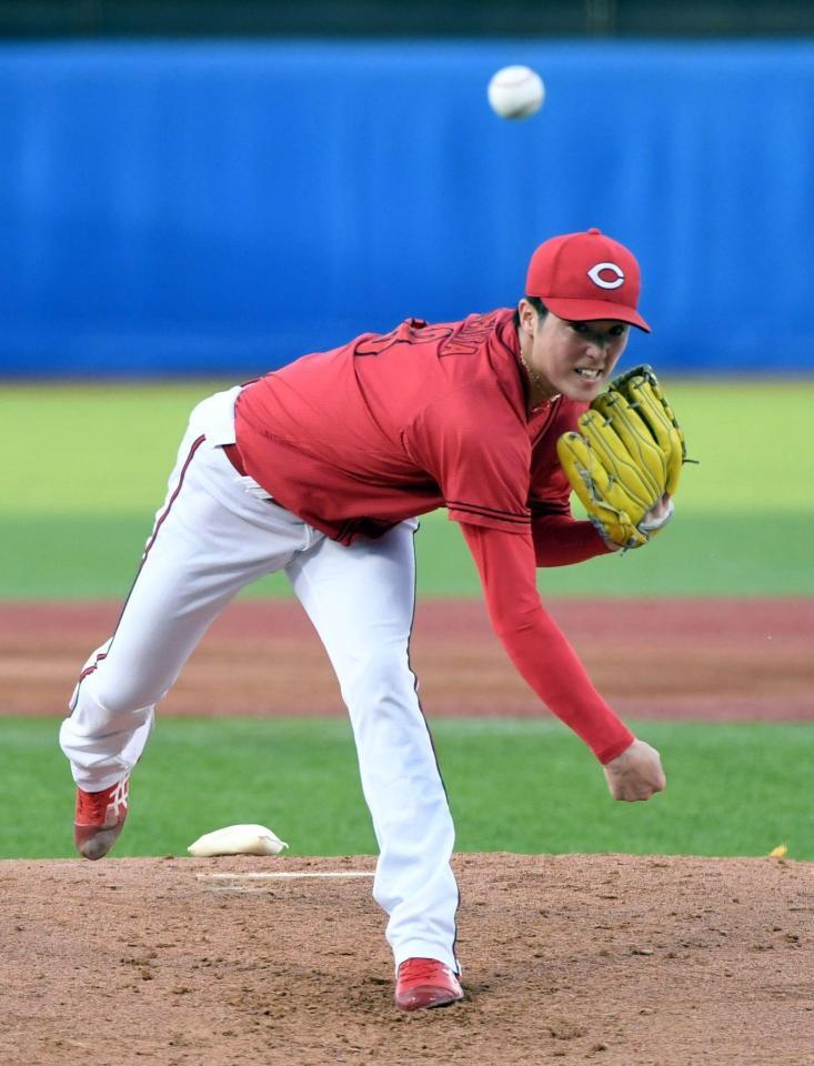 　ヤクルト打線に立ち向かう森下（撮影・佐藤厚）