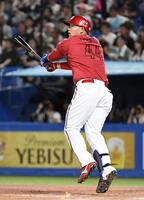 　５回、林は左越えに２試合連続の２号３ランを放つ