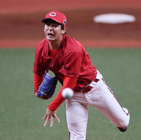 　５回、力いっぱい投げ込む森浦（撮影・田中太一）