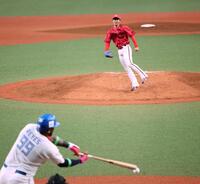 　５回、レイエスを三振に仕留める森浦