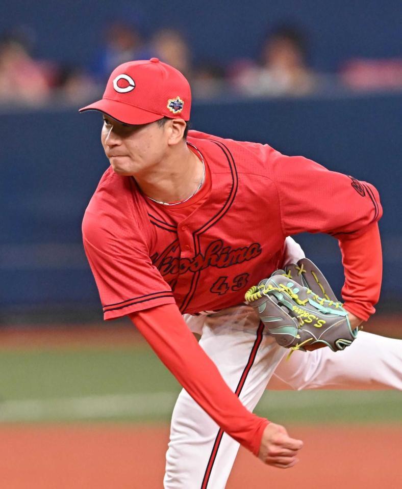 　７回から登板する島内