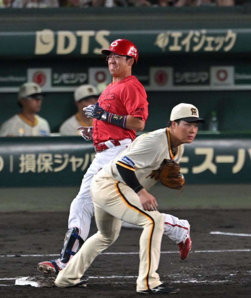 　７回、投ゴロ併殺に倒れる野間（撮影・飯室逸平）