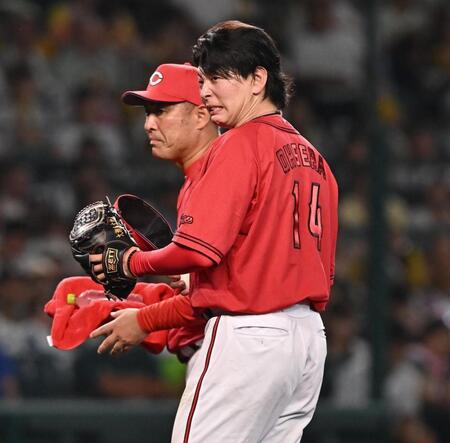 　６回、降板する大瀬良（撮影・西田忠信）