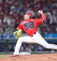 　７回、プロ初登板で１回無失点と好投した辻（撮影・市尻達拡）