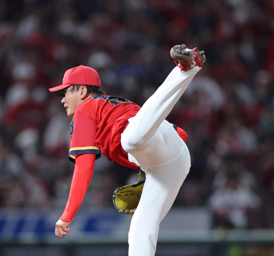 　８回、プロ初登板で１回無失点と好投した辻（撮影・市尻達拡）