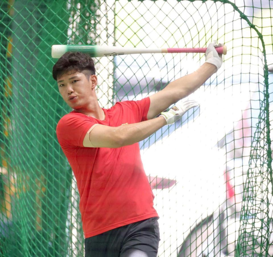 　ＤｅＮＡ戦から１軍に合流する中村奨