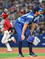 　５回、二俣に２ランを浴びたバウアー