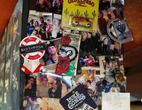 　店内には歴代のカープ助っ人との写真が飾られている