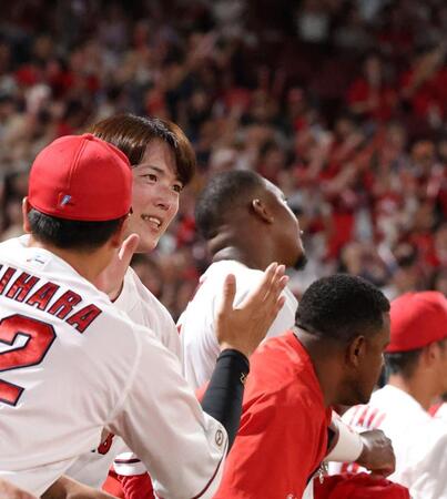 広島快勝で４位浮上　森下が２カ月ぶり６勝目　助っ人コンビが一発競演