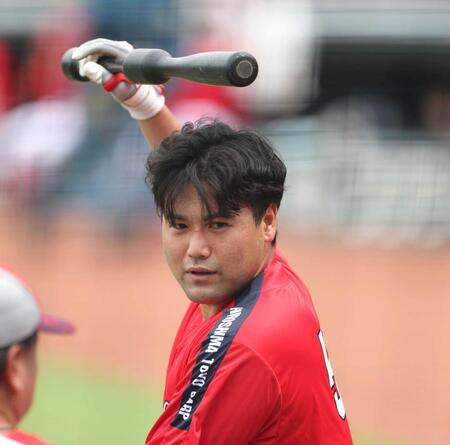 　カープの４番として意気込む末包