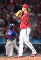 　６回、ブライトに中越え３ランを被弾する常広（撮影・市尻達拡）