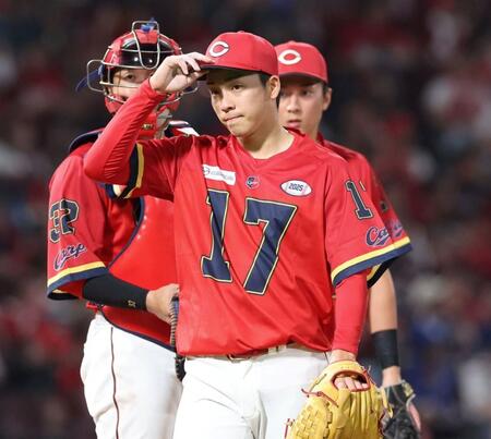 　６回、ブライトに３ランを浴びた直後、交代を告げられベンチに下がる常広（撮影・市尻達拡）