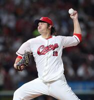 　先発し、力投する床田（撮影・市尻達拡）