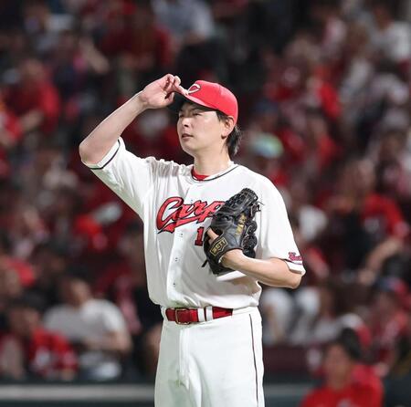 　５回、筒香に左翼線へのタイムリー二塁打を浴び、厳しい表情の大瀬良（撮影・市尻達拡）