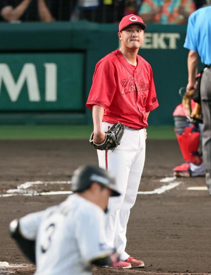 １回、大山に満塁本塁打を浴びる森（撮影・立川洋一郎）