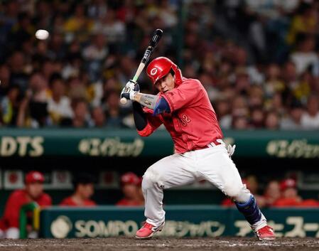 【写真】危なーーいっ！死球をモロに食らい倒れ込む石原
