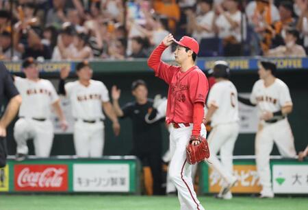 　８回、勝ち越しを許した島内（撮影・石井剣太郎）